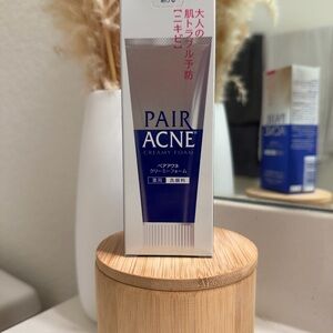 Creamy Foam Cleanser - Blue and White